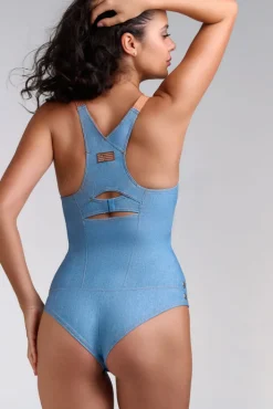 Marlies Dekkers gardenista-plunge-balcony-body