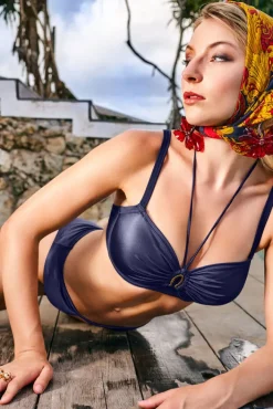 Marlies Dekkers jet-set-plunge-balcony-bikini-top